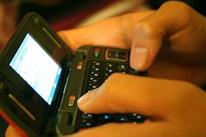 Texting on a qwerty keypad phone